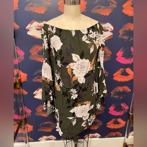 Hunter green floral bell sleeve dress